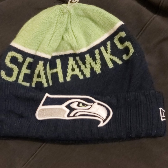 Hat - Picture 4 of 5